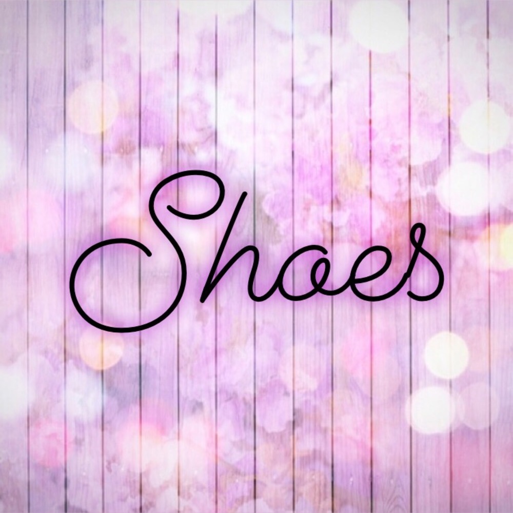 Shoes 👞 🥿👠👡👢👟🥾
